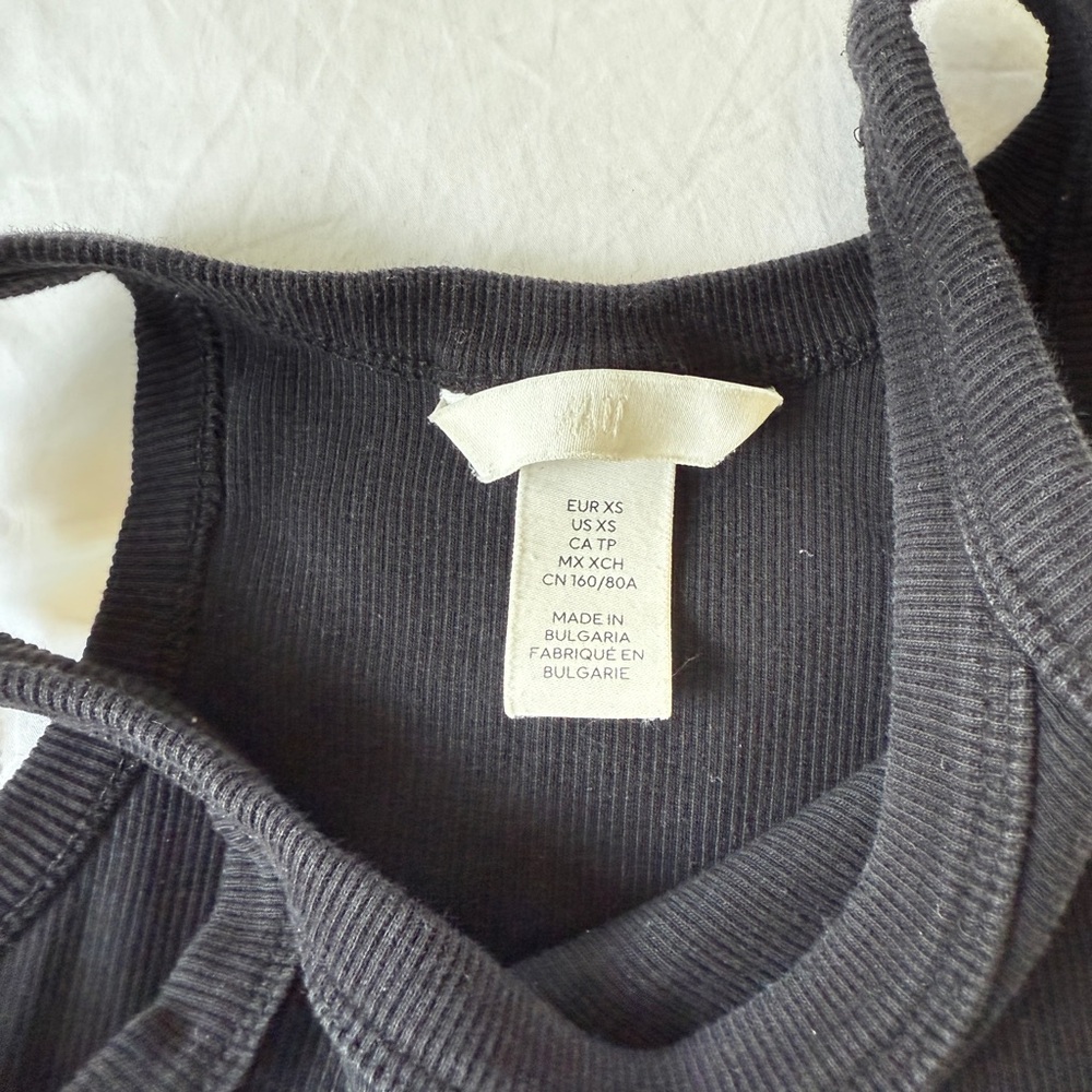 Women's Tank Top Bundle - Picture 3 of 9